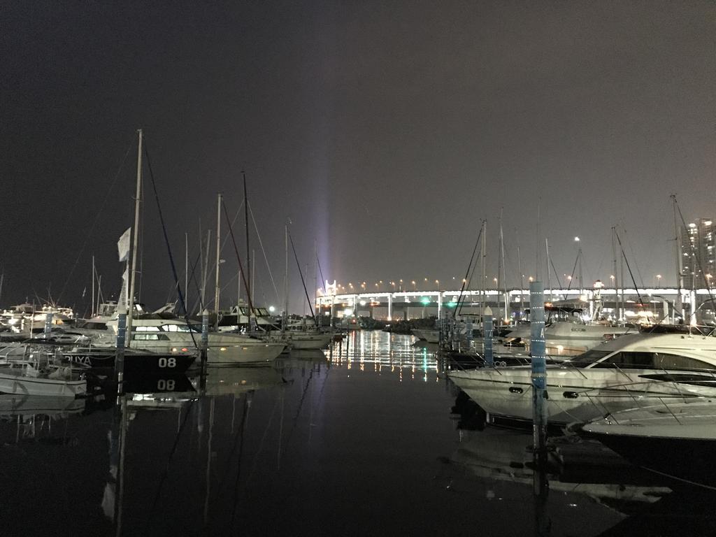 Hotel Sea And Yacht à Busan Extérieur photo