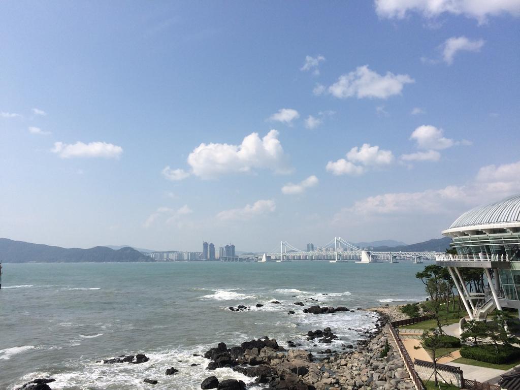 Hotel Sea And Yacht à Busan Extérieur photo