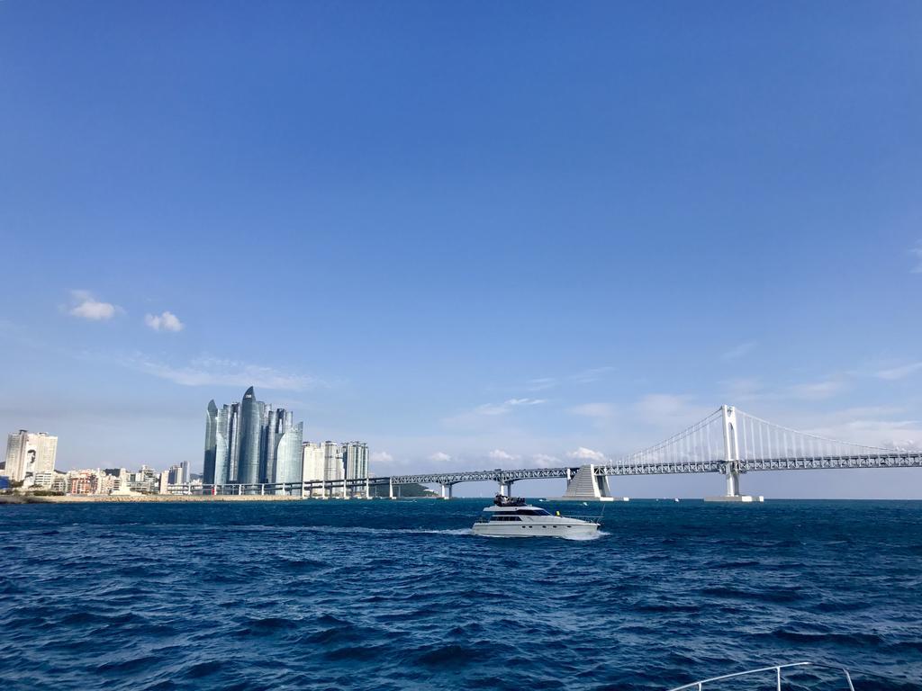 Hotel Sea And Yacht à Busan Extérieur photo