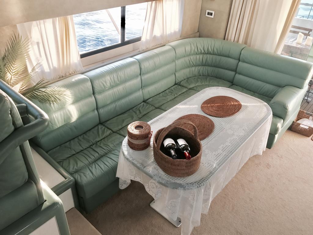 Hotel Sea And Yacht à Busan Extérieur photo