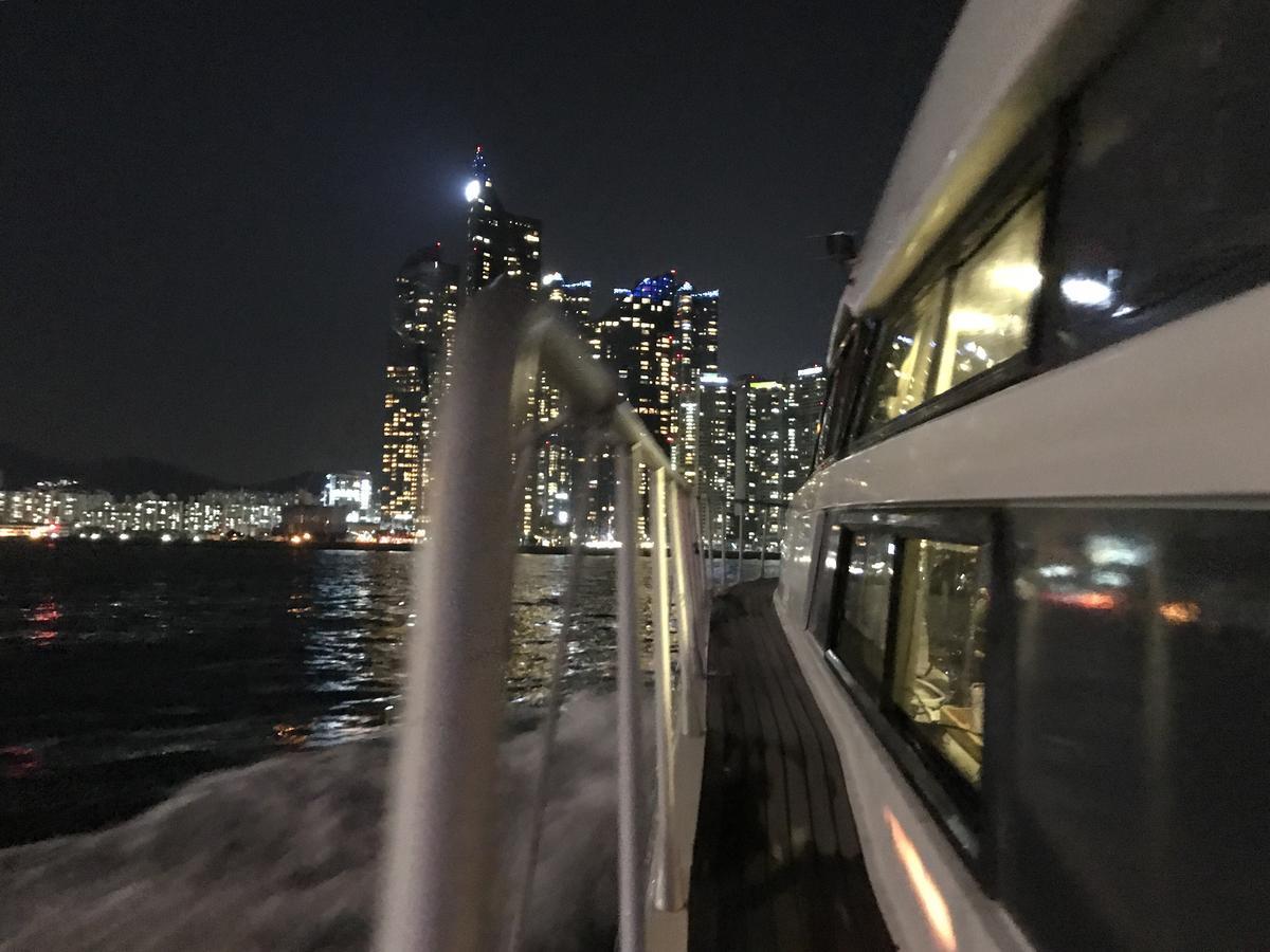 Hotel Sea And Yacht à Busan Extérieur photo